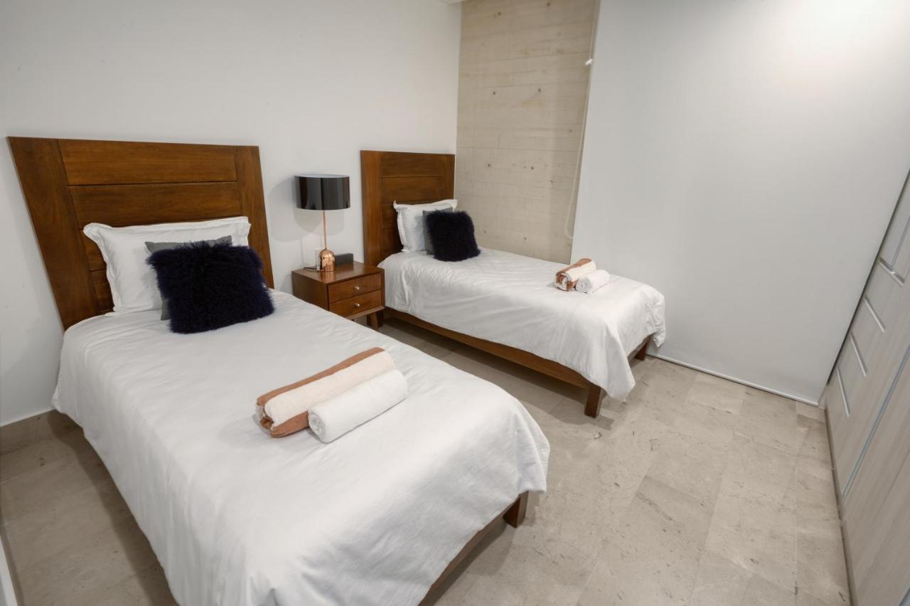 Astonishing Condo With Balcony In A Private Complex With Pool And Gym Playa del Carmen Bagian luar foto
