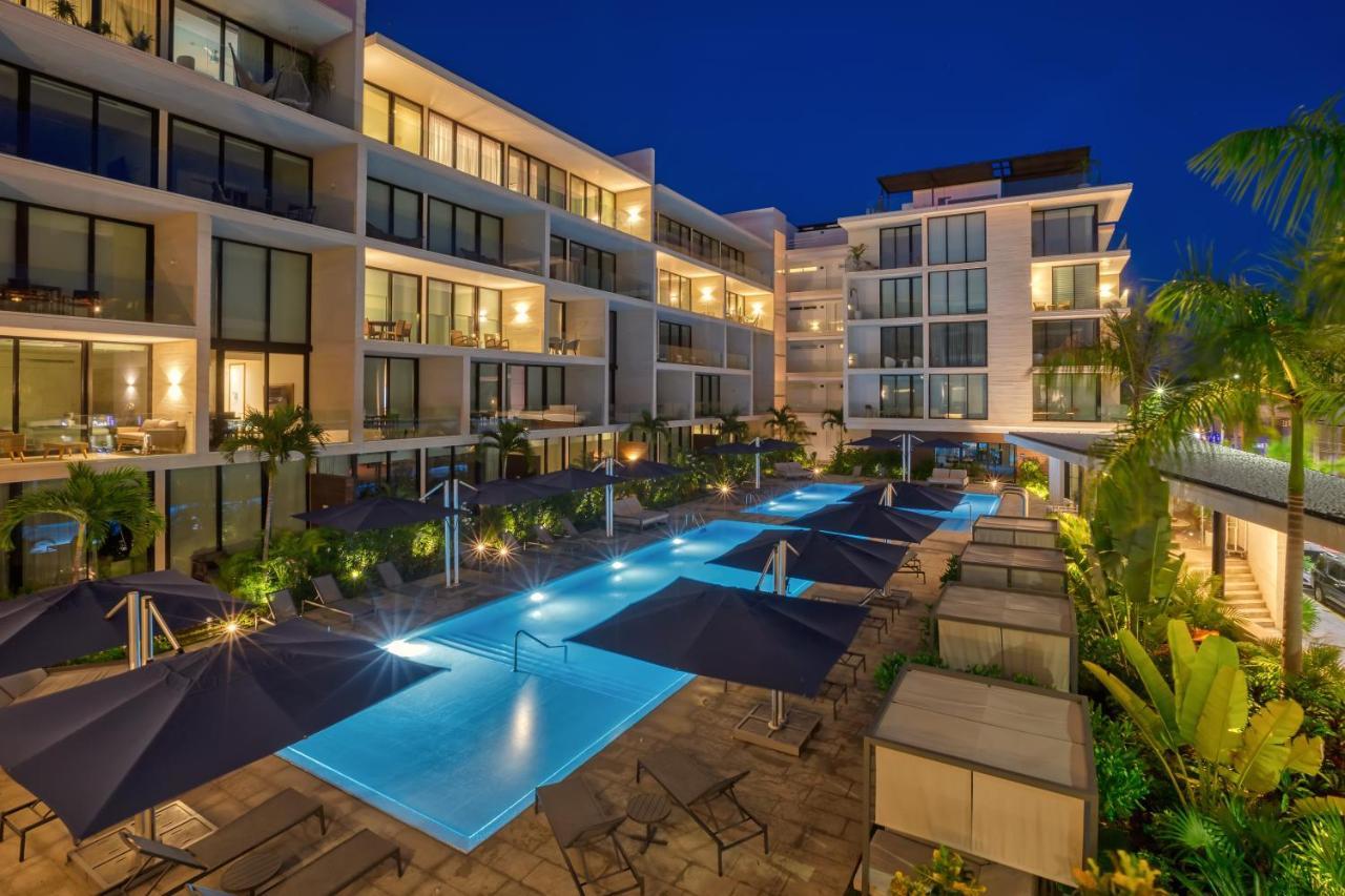 Astonishing Condo With Balcony In A Private Complex With Pool And Gym Playa del Carmen Bagian luar foto